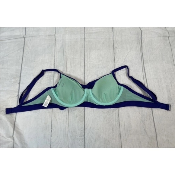 Athleta Womens Bikini Top Bra 36 B/C Purple Halter Padded Swimwear Hook Beach - Picture 9 of 13
